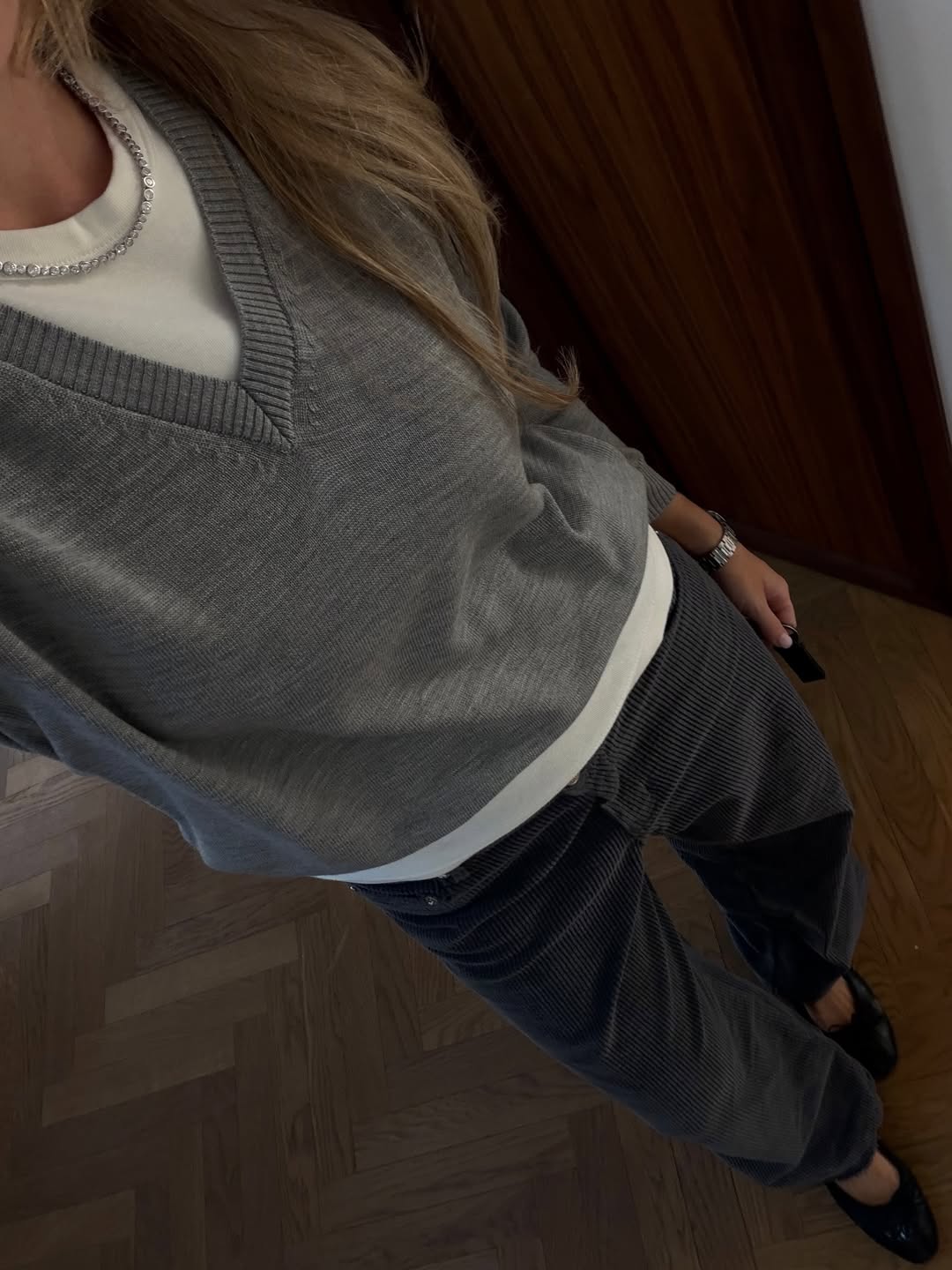 Ola v-neck, grey
