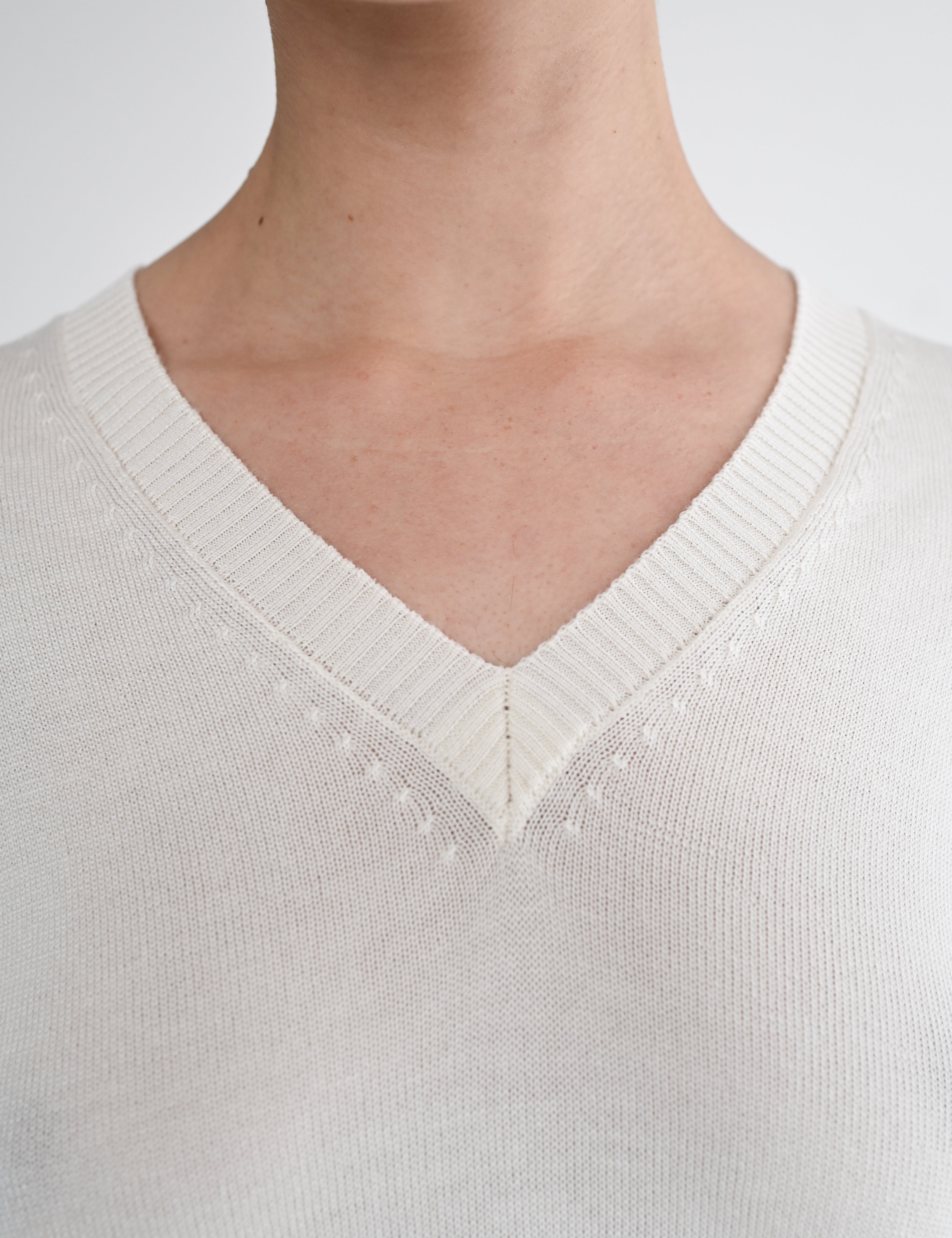 Ola v-neck - Offwhite
